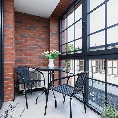 Apartmán With Private Parking - Lubicz 17 Street *
