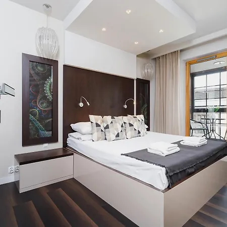 With Private Parking - Lubicz 17 Street Apartamento Cracovia